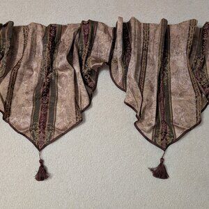 Gold/burgundy/green designer valance